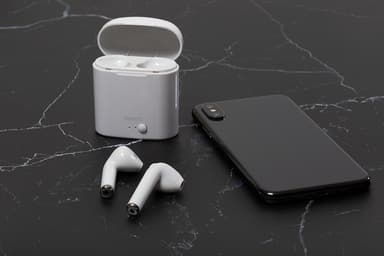 STREETZ True Wireless Grand semi-in-ear, 350 mAh case, white