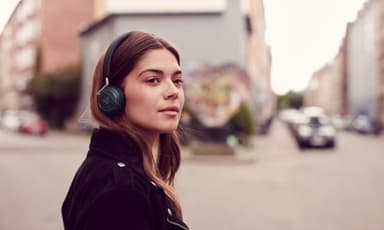 Libratone Q Adapt on-ear hörlurar (svart)