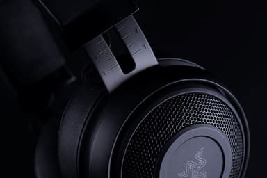 Razer Kraken Pro v2 headset gaming (svart)