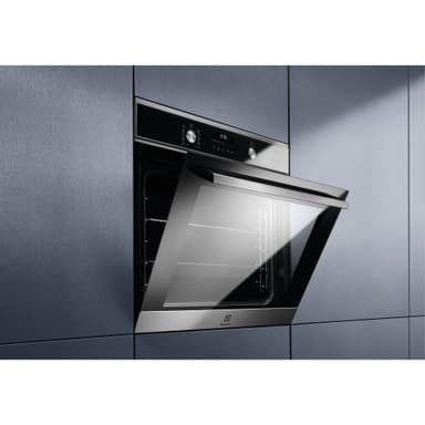 Electrolux Serie 600 Inbyggnadsugn COC827X (Rostfri)