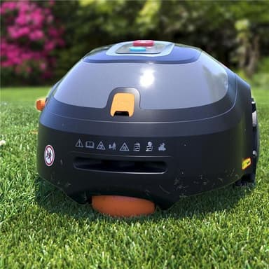 Black & Decker Robotgräsklippare 500kvm  App- styrd Blåtand