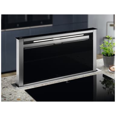 Electrolux Serie 700 Bänkfläkt LFD619Y (svart 86cm)