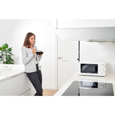 BLACK+DECK Mikrovågsugn 20L 700W Vit