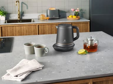 Electrolux Explore 7 vattenkokare E7CK1-6BP (svart pärla)