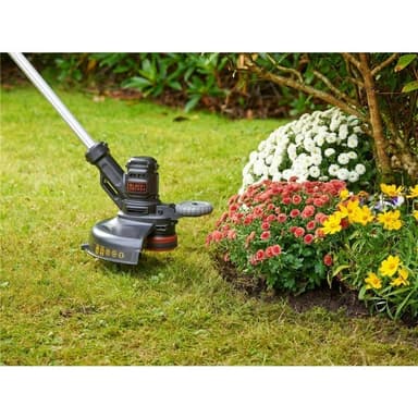 Black & Decker Grästrimmer 28cm 550W Powercommand