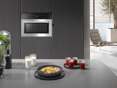 Miele Mikrovågsugn M 7140 TC (Rostfritt stål CleanSteel)