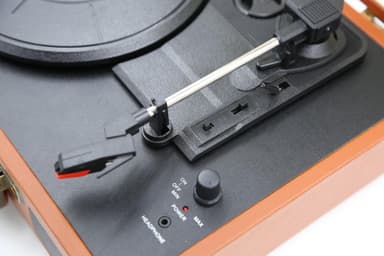 INF Portabel vinylspelare med väska Brun