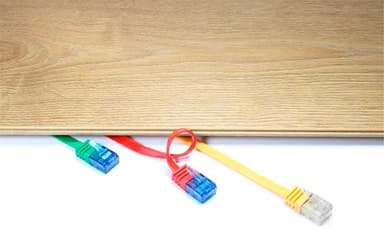 Goobay CAT 6A platt patchkabel, U/UTP, svart