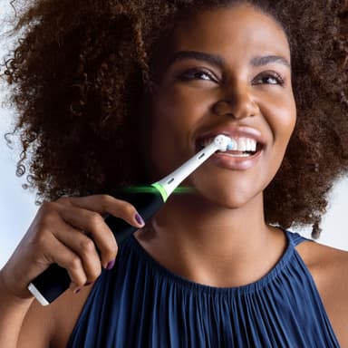 Oral-B iO3 eltandborste 730898 (mattsvart)