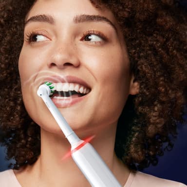 Oral-B Pro 3 eltandborste 759929 (vit)