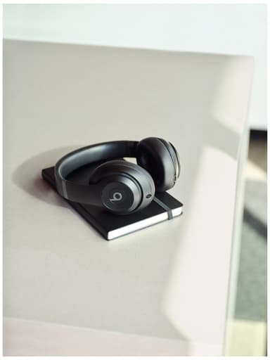 Beats Studio Pro trådlösa around-ear hörlurar (black)