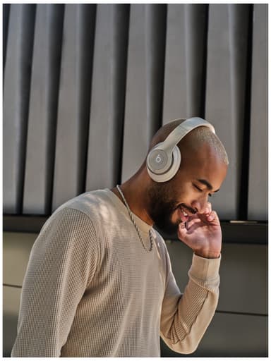 Beats Studio Pro trådlösa around-ear hörlurar (sandstone)