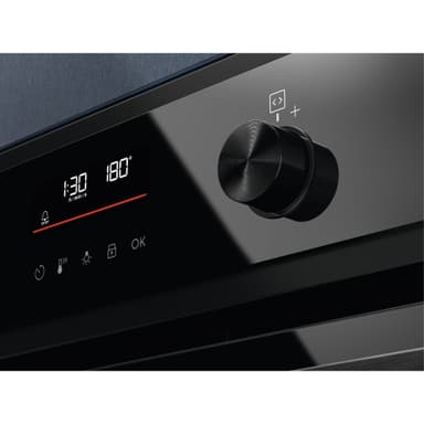 Electrolux Serie 800 Kompaktugn med mikro OOM807NB (svart)