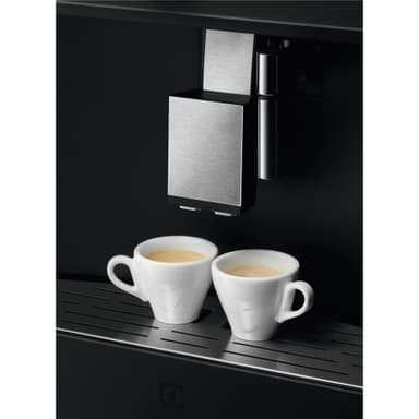 Electrolux Serie 900 Helautomatisk Kaffemaskin EBC85H (integrerad)