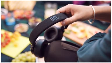 JBL Live 670NC trådlösa on-ear-hörlurar (svarta)