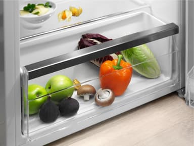 Electrolux Serie 300 Kylskåp med frysfack LXB1SE11W0 (vit)