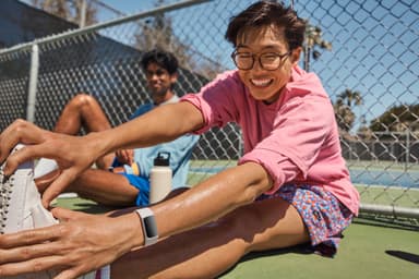Fitbit Charge 6 aktivitetsarmband (silver/beige)