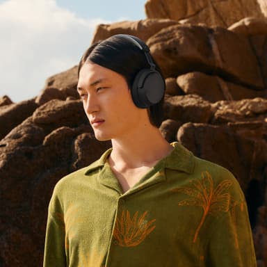 Sennheiser Accentum trådlösa around-ear hörlurar (svart)