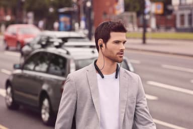 Sony trådlösa in-ear hörlurar WI1000X (svart)