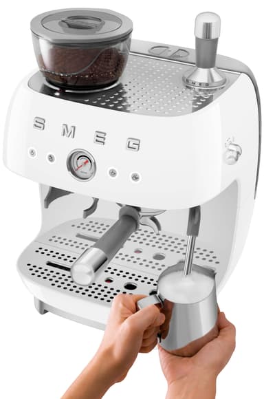 Smeg Helautomatisk Kaffemaskin EGF03WHEU