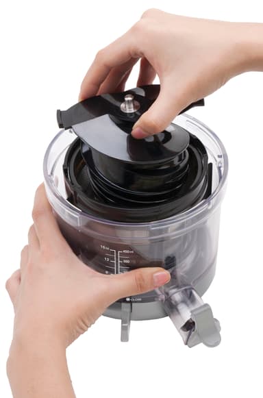 Smeg 50-tals slowjuicer SJF01CREU (kräm)