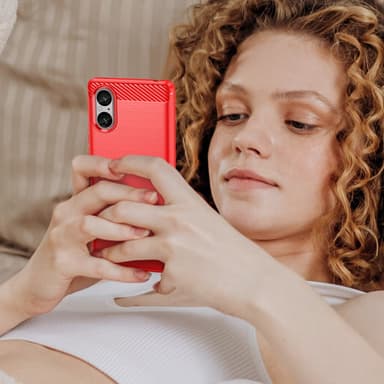 SKALO Sony Xperia 5 V Armor Carbon Stöttåligt TPU-skal - Röd