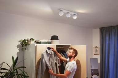 Philips Hue White ambiance Buckram trippel spotlight (vit)