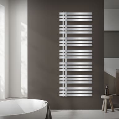 Badrumsradiator Iron EM med värmeelement 1200W 600x1600 mm Krom