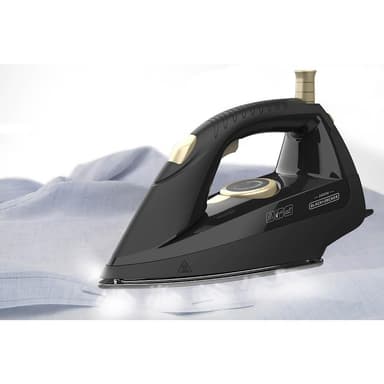 BLACK+DECK Ångstation 2L 2400W