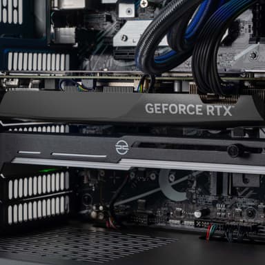 PCSpecialist North 100 i7-14F/16/1000/4070 Super (svart)