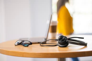 HP Poly Voyager 4320 MS Teams headset USB-A-kabel med laddningsstativ
