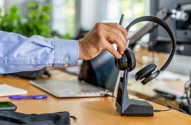 HP Poly Voyager 4320 MS Teams headset USB-A-kabel med laddningsstativ