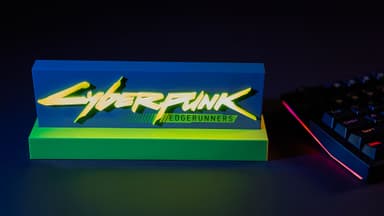 NeaMedia Icons Cyberpunk dekorativ lampa (Egderrunners)