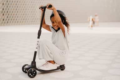 Birdie Glow barnscooter VA00057 (jet black)