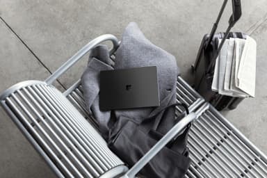 Surface Laptop 2 i5 256 GB Win 10 Pro (platina)