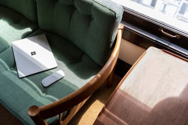 Surface Laptop 2 i5 256 GB Win 10 Pro (platina)
