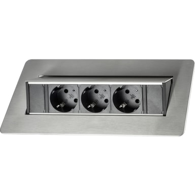 Stikkontakt nedfelt i benk