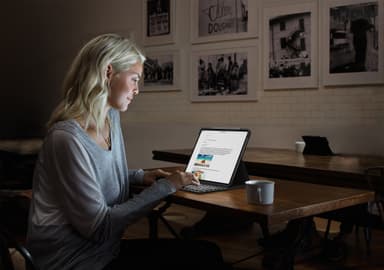 Logitech Slim Folio Pro tangentbordsfodral för 11-tums iPad Pro