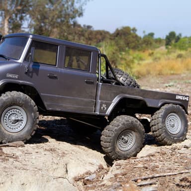 Axial SCX10 II -Unimog UMG10 6x6 Rock Crawler RTR