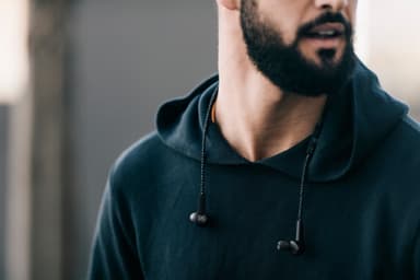 B&O Beoplay H5 trådlösa in-ear hörlurar (svart)