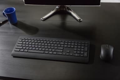 Microsoft Sculpt Comfort Desktop tangentbord och mus