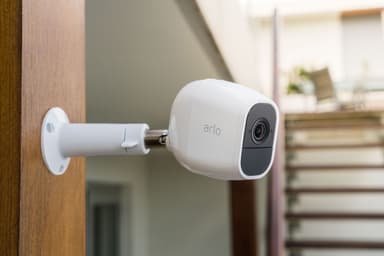 Arlo Pro 2 trådlös Full HD övervakningskamera