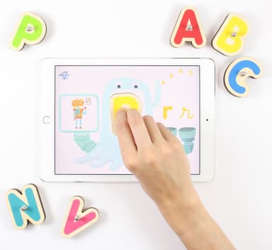 Marbotic kit: Smart Letters + Smart Numbers