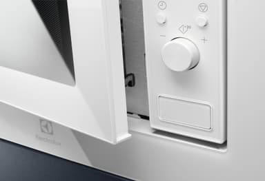 Electrolux Serie 300 Mikrovågsugn LMS2173EMW (vit)