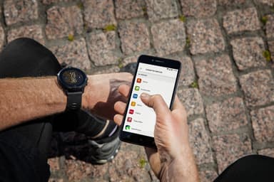 Suunto 7 multisport GPS träningsklocka (svart)