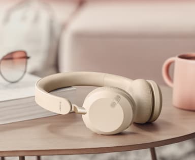 Jabra Elite 45h trådlösa on-ear hörlurar (guld beige)