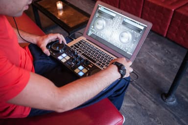 Hercules DJ Control Compact