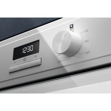 Electrolux Serie 600 Inbyggnadsugn COB300W (vit)