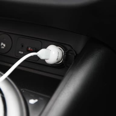 GEAR Laddare 12-24V 1xUSB 1A Vit MicroUSB Kabel Rund 1m