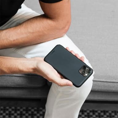 Nudient iPhone 11 Pro Max fodral (stealth black)